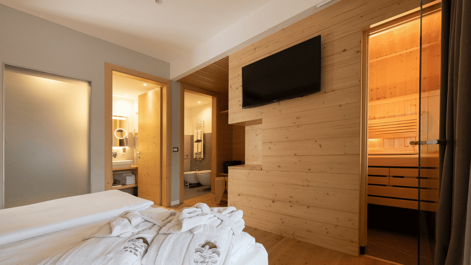 Family Panorama Wellness Suite